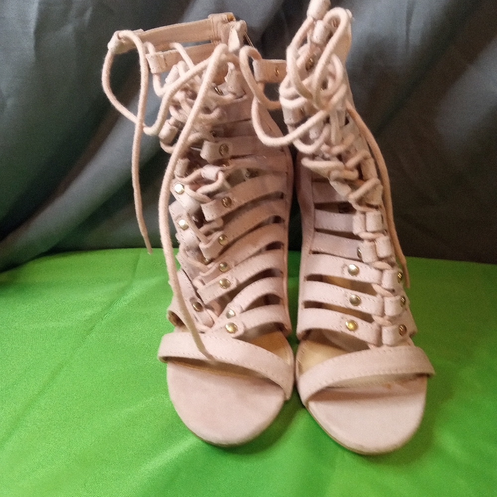 Elegant Just Fab Cream Lace Up  Women's Gladiator Sandals